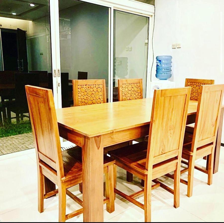 Imah Dago Villa - Budget Staycation Villa In Μπαντούνγκ Εξωτερικό φωτογραφία