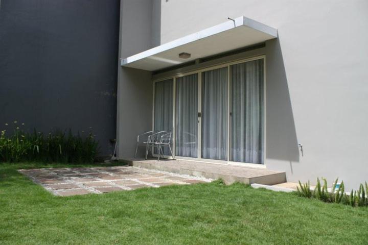 Imah Dago Villa - Budget Staycation Villa In Μπαντούνγκ Εξωτερικό φωτογραφία